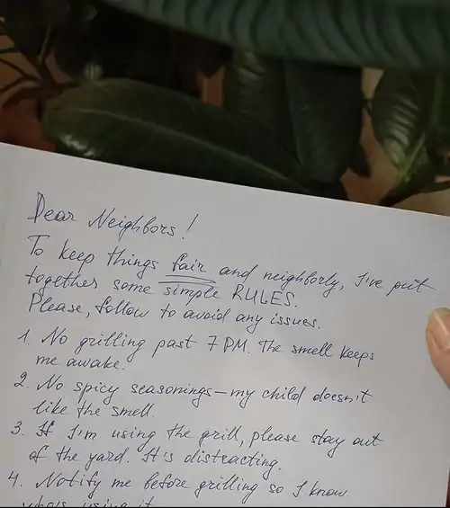 I ASKED MY NEIGHBOR TO CLEAN UP AFTER USING MY BBQ — THE NEXT DAY, SHE LEFT HER OWN “RULES” ON MY DOOR, BUT I SHUT THAT DOWN