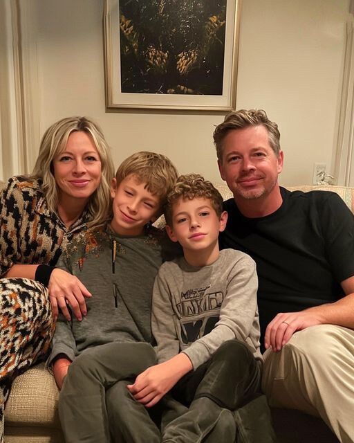 BOY CUTS THE ELECTRICITY TO UNITE HIS FAMILY & ACCIDENTALLY FINDS A FRIGHTENING TRUTH ABOUT HIS PARENTS