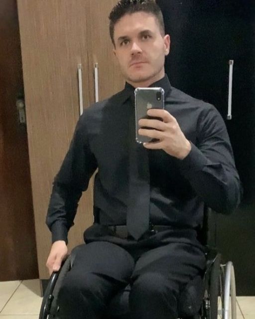 AFTER CARING FOR MY DISABLED HUSBAND FOR A DECADE, I FELL IN LOVE WITH SOMEONE ELSE—AND NOW I DON’T KNOW IF IT’S WRONG TO LEAVE